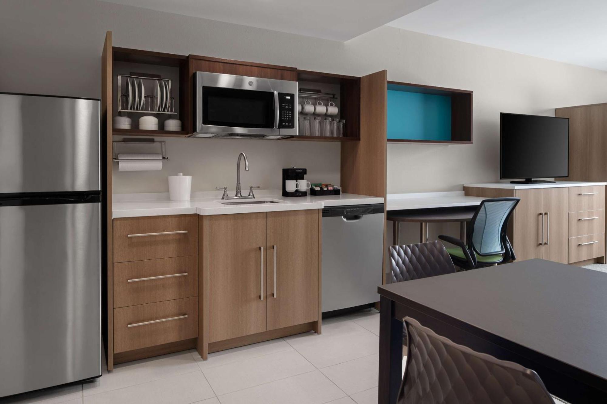 Home2 Suites By Hilton Des Moines At Drake University Eksteriør billede