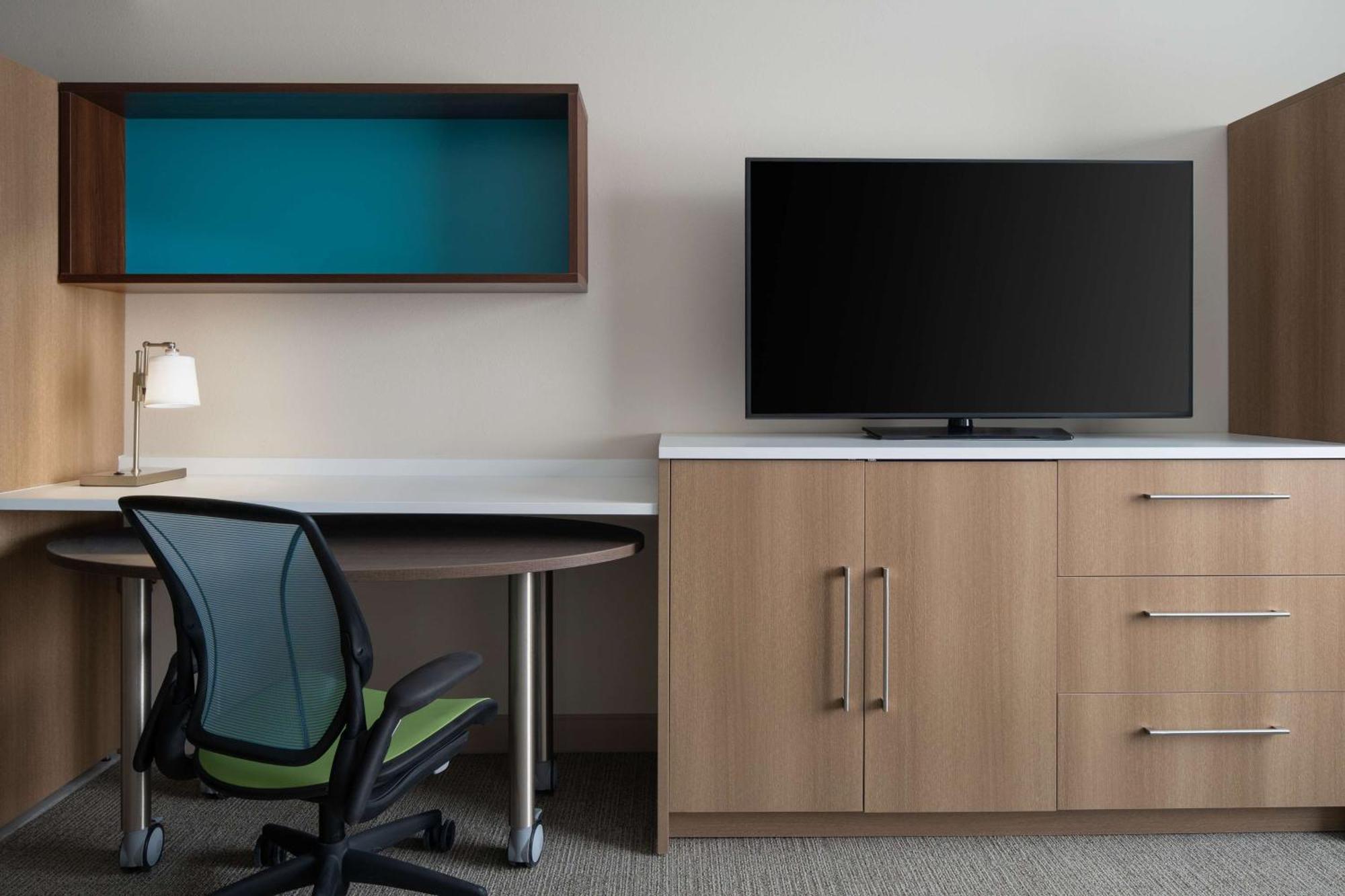 Home2 Suites By Hilton Des Moines At Drake University Eksteriør billede