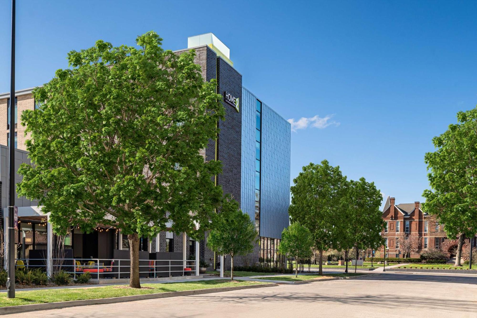 Home2 Suites By Hilton Des Moines At Drake University Eksteriør billede